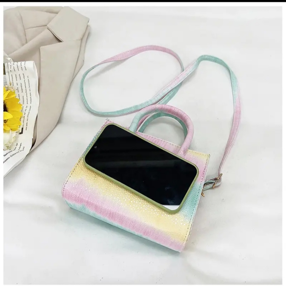 Faux Leather Fashion Crossbody Shoulder Handbag in a Stunning Color Design!! - Picture 9 of 11